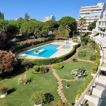 Piscine A 5 Minutes Des Plages Du Couchant